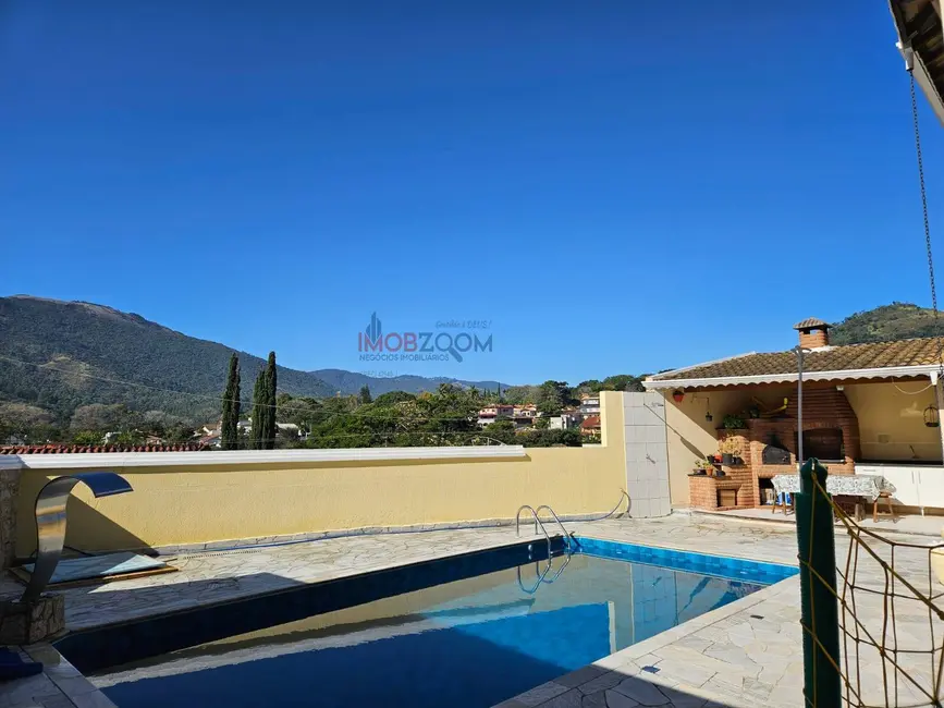 Sobrado com 3 quartos à venda, 200m2 em Recreio Maristela, Atibaia - SP - imagem 3 Foto 3 de Sobrado com 3 quartos à venda, 200m2 em Recreio Maristela, Atibaia - SP