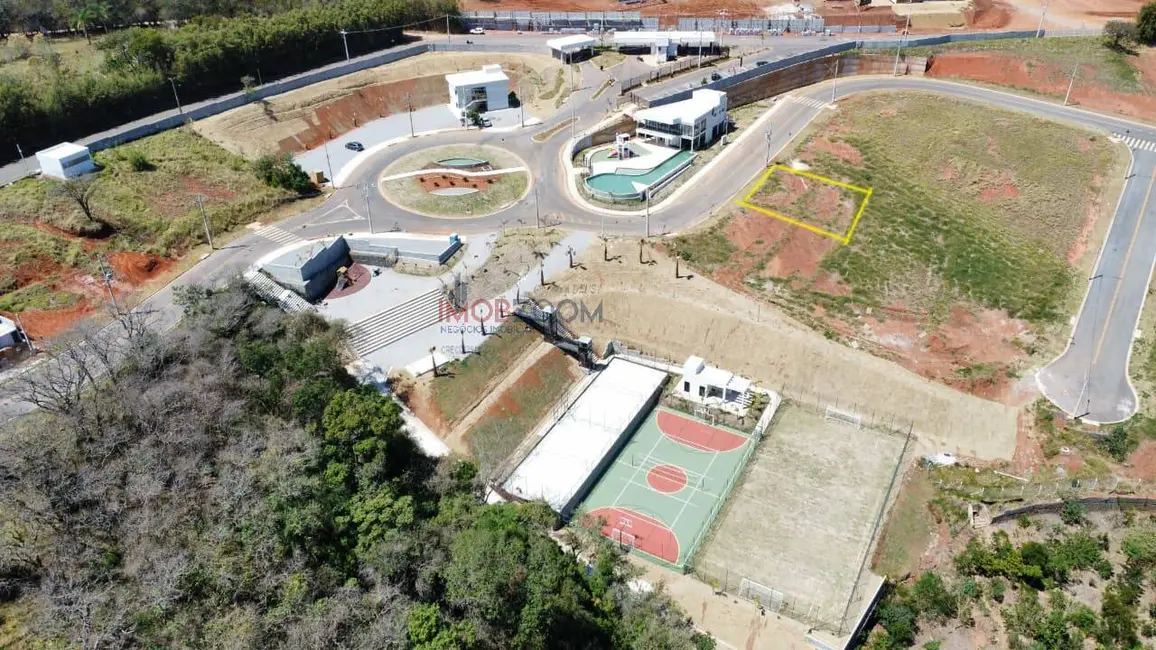 Foto 1 de Terreno / Lote à venda, 378m2 em Cachoeira, Atibaia - SP