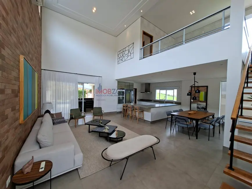 Foto 3 de Casa com 4 quartos à venda, 355m2 em Atibaia - SP