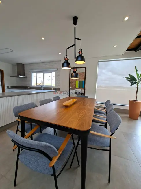 Foto 9 de Casa com 4 quartos à venda, 355m2 em Atibaia - SP