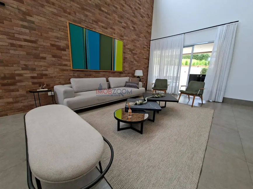 Foto 8 de Casa com 4 quartos à venda, 355m2 em Atibaia - SP