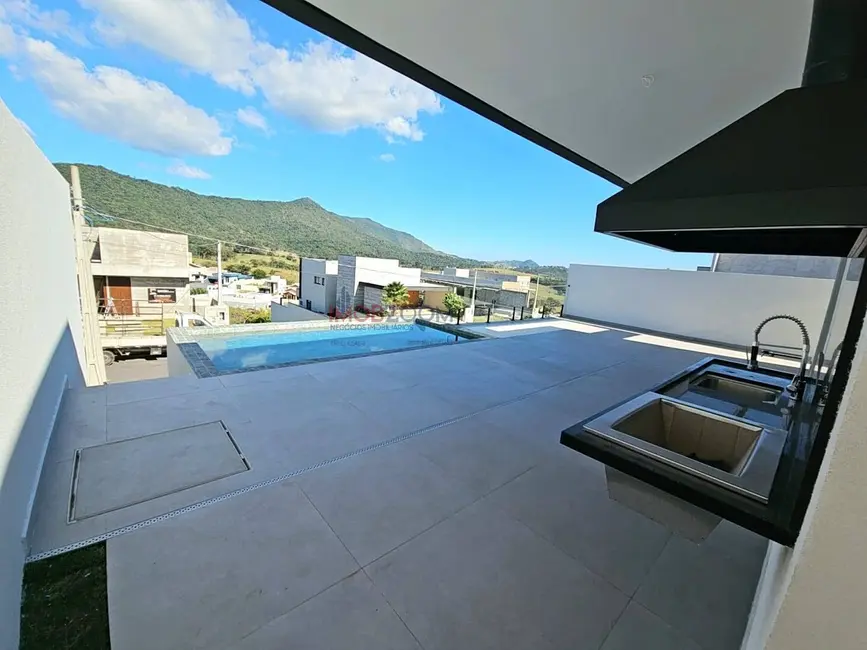 Casa de Condomínio com 3 quartos à venda, 420m2 em Atibaia - SP - imagem 2 Foto 2 de Casa de Condomínio com 3 quartos à venda, 420m2 em Atibaia - SP