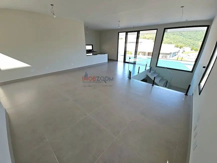 Casa de Condomínio com 3 quartos à venda, 420m2 em Atibaia - SP - imagem 9 Foto 9 de Casa de Condomínio com 3 quartos à venda, 420m2 em Atibaia - SP