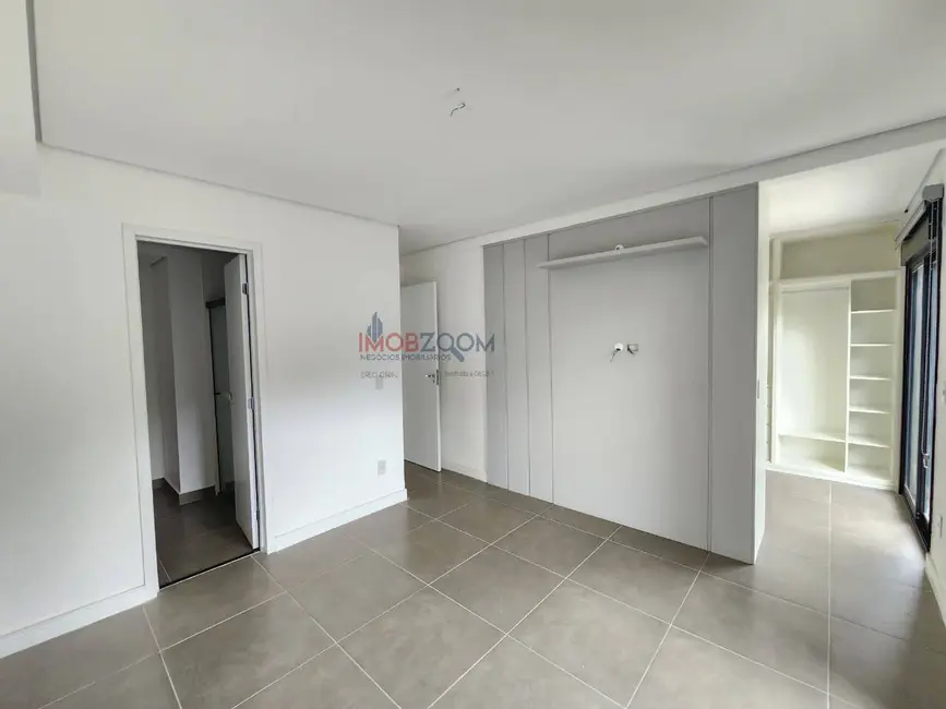 Apartamento com 3 quartos à venda, 190m2 em Nova Gardênia, Atibaia - SP - imagem 4 Foto 4 de Apartamento com 3 quartos à venda, 190m2 em Nova Gardênia, Atibaia - SP