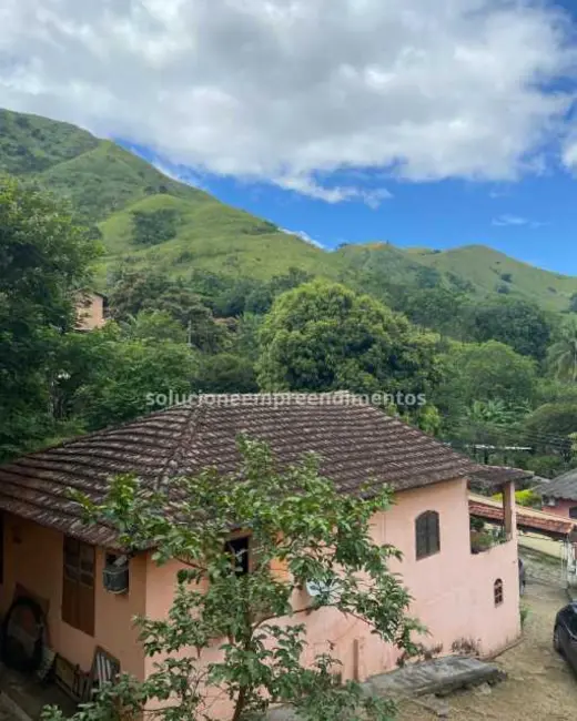 Casa com 3 quartos à venda, 1350m2 em Miguel Pereira - RJ - imagem 2 Foto 2 de Casa com 3 quartos à venda, 1350m2 em Miguel Pereira - RJ