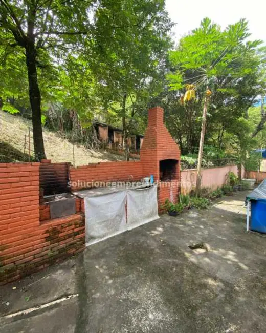 Casa com 3 quartos à venda, 1350m2 em Miguel Pereira - RJ - imagem 4 Foto 4 de Casa com 3 quartos à venda, 1350m2 em Miguel Pereira - RJ