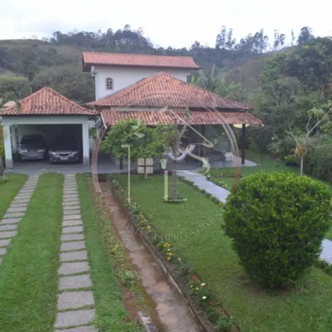 Casa com 4 quartos à venda, 172m2 em Valenca - RJ - imagem 2 Foto 2 de Casa com 4 quartos à venda, 172m2 em Valenca - RJ