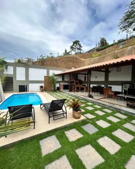 Foto 3 de Casa com 3 quartos à venda em Miguel Pereira - RJ