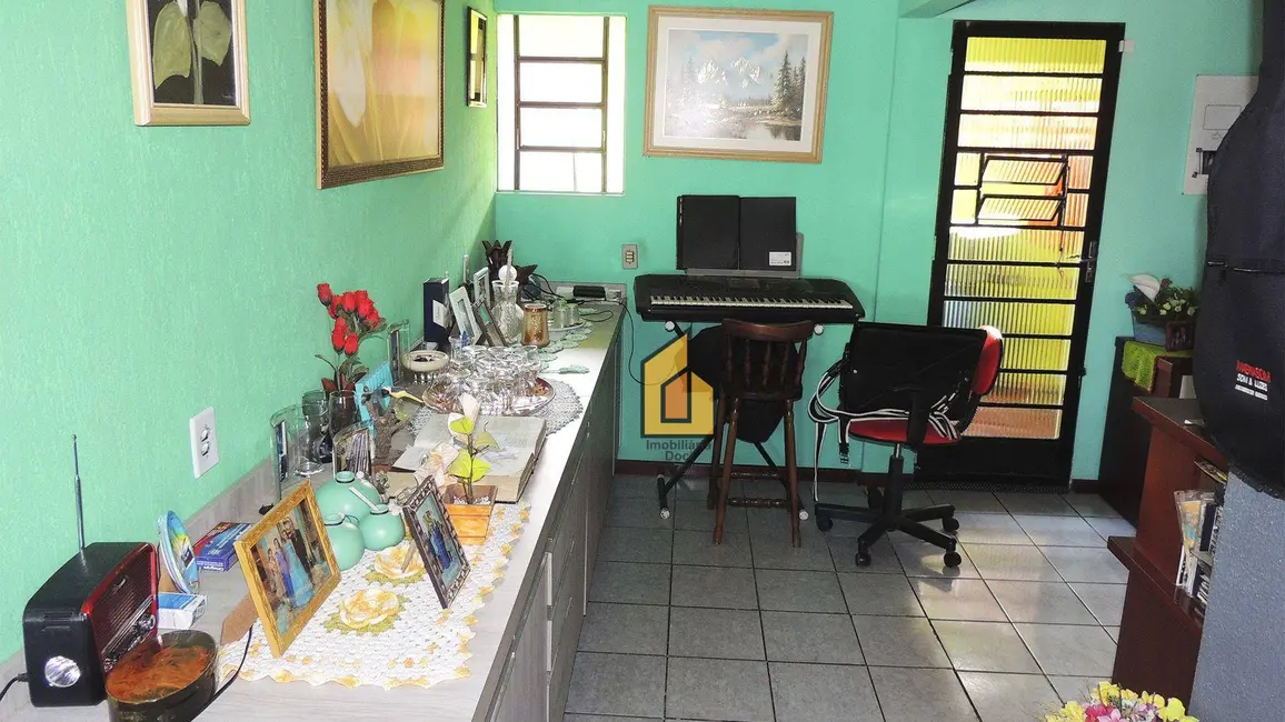 Foto 4 de Casa com 3 quartos à venda, 311m2 em Capela Velha, Araucaria - PR