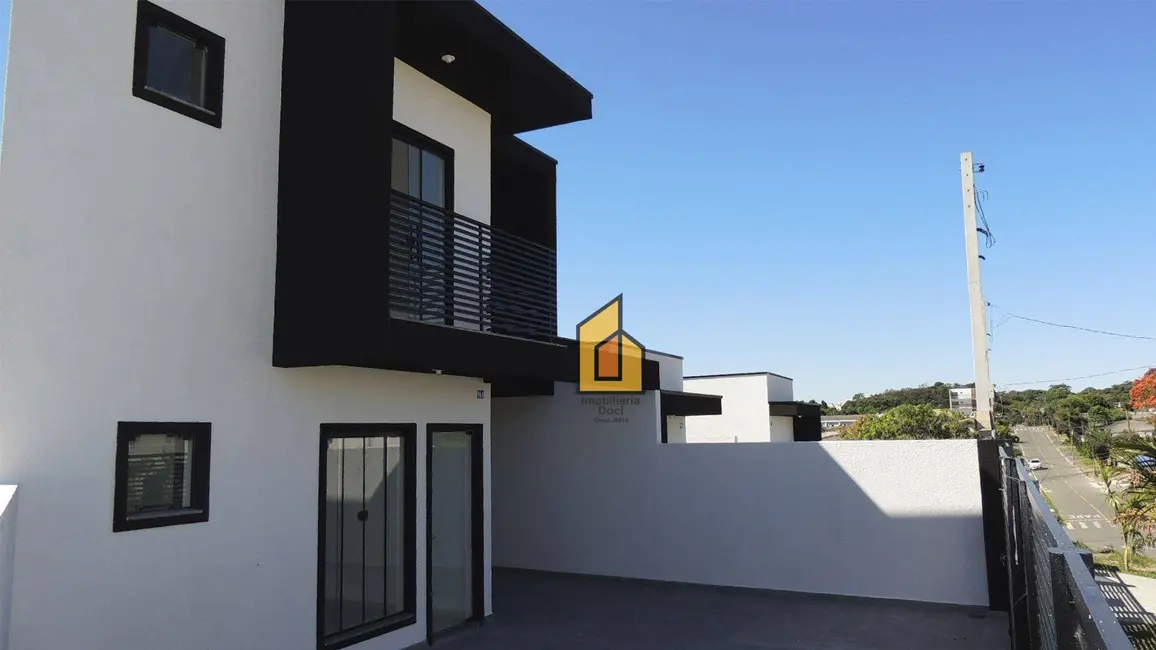 Sobrado com 3 quartos à venda, 121m2 em Costeira, Araucaria - PR - imagem 5 Foto 5 de Sobrado com 3 quartos à venda, 121m2 em Costeira, Araucaria - PR