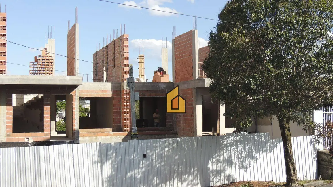 Sobrado com 3 quartos à venda, 141m2 em Centro, Araucaria - PR - imagem 6 Foto 6 de Sobrado com 3 quartos à venda, 141m2 em Centro, Araucaria - PR