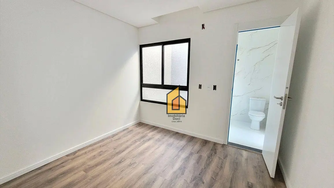 Foto 9 de Sobrado com 3 quartos à venda, 240m2 em Iguaçu, Araucaria - PR