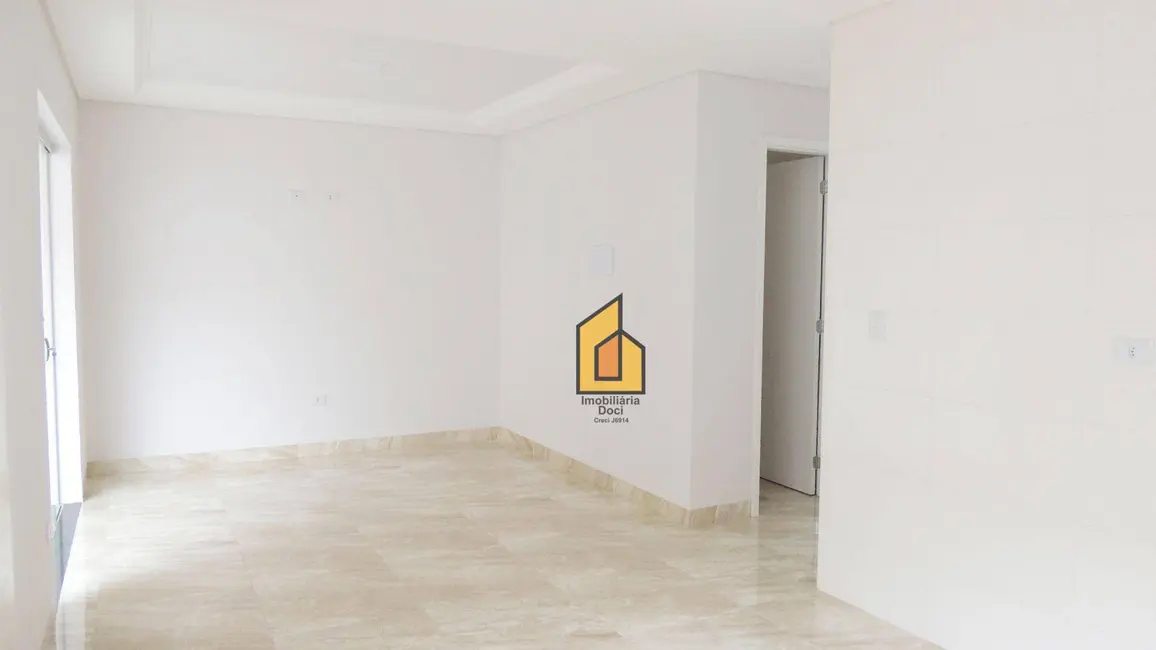 Sobrado com 3 quartos à venda, 136m2 em Porto das Laranjeiras, Araucaria - PR - imagem 6 Foto 6 de Sobrado com 3 quartos à venda, 136m2 em Porto das Laranjeiras, Araucaria - PR