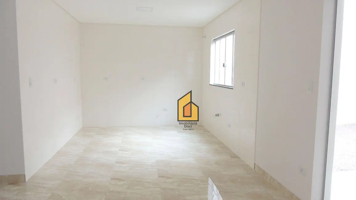 Sobrado com 3 quartos à venda, 136m2 em Porto das Laranjeiras, Araucaria - PR - imagem 9 Foto 9 de Sobrado com 3 quartos à venda, 136m2 em Porto das Laranjeiras, Araucaria - PR