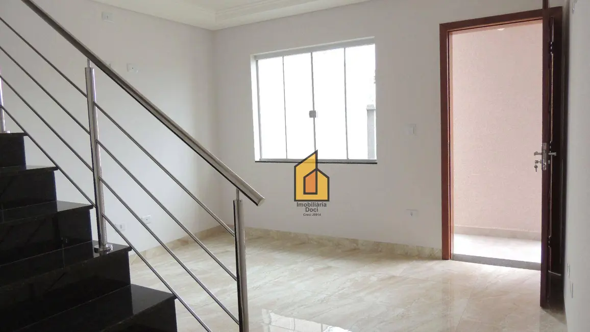 Sobrado com 3 quartos à venda, 136m2 em Porto das Laranjeiras, Araucaria - PR - imagem 5 Foto 5 de Sobrado com 3 quartos à venda, 136m2 em Porto das Laranjeiras, Araucaria - PR