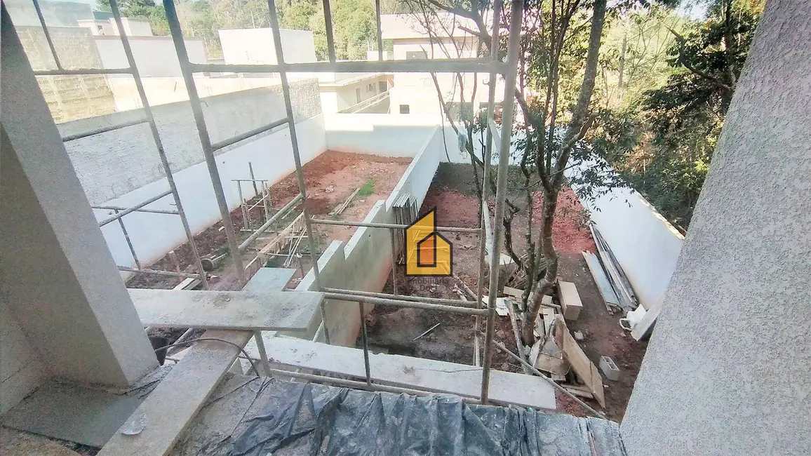 Sobrado com 3 quartos à venda, 149m2 em Costeira, Araucaria - PR - imagem 9 Foto 9 de Sobrado com 3 quartos à venda, 149m2 em Costeira, Araucaria - PR