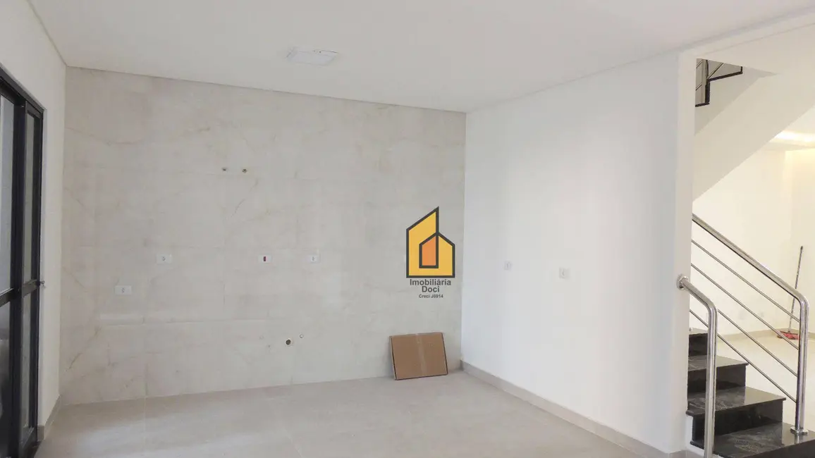 Sobrado com 3 quartos à venda, 180m2 em Fazenda Velha, Araucaria - PR - imagem 5 Foto 5 de Sobrado com 3 quartos à venda, 180m2 em Fazenda Velha, Araucaria - PR