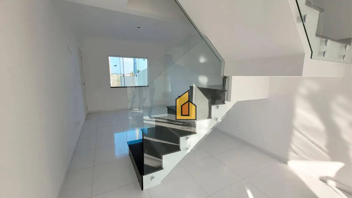 Sobrado com 3 quartos à venda, 110m2 em Costeira, Araucaria - PR - imagem 4 Foto 4 de Sobrado com 3 quartos à venda, 110m2 em Costeira, Araucaria - PR