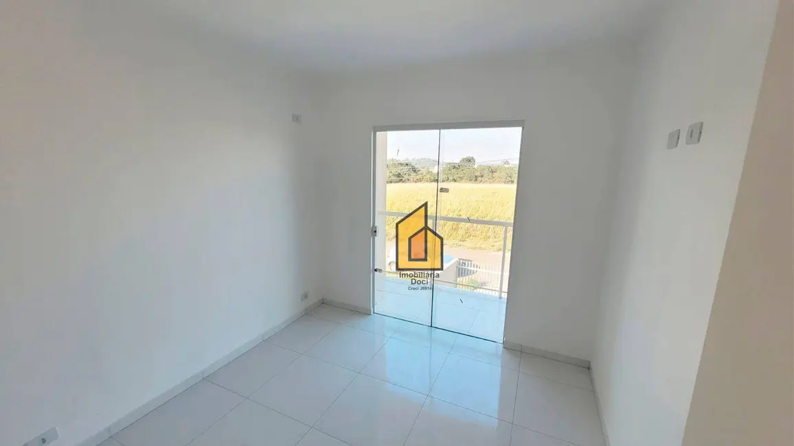 Sobrado com 3 quartos à venda, 110m2 em Costeira, Araucaria - PR - imagem 8 Foto 8 de Sobrado com 3 quartos à venda, 110m2 em Costeira, Araucaria - PR