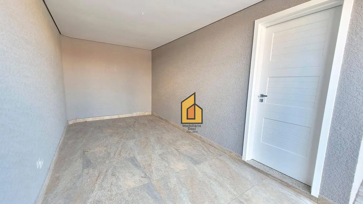 Sobrado com 3 quartos à venda, 102m2 em Fazenda Velha, Araucaria - PR - imagem 4 Foto 4 de Sobrado com 3 quartos à venda, 102m2 em Fazenda Velha, Araucaria - PR