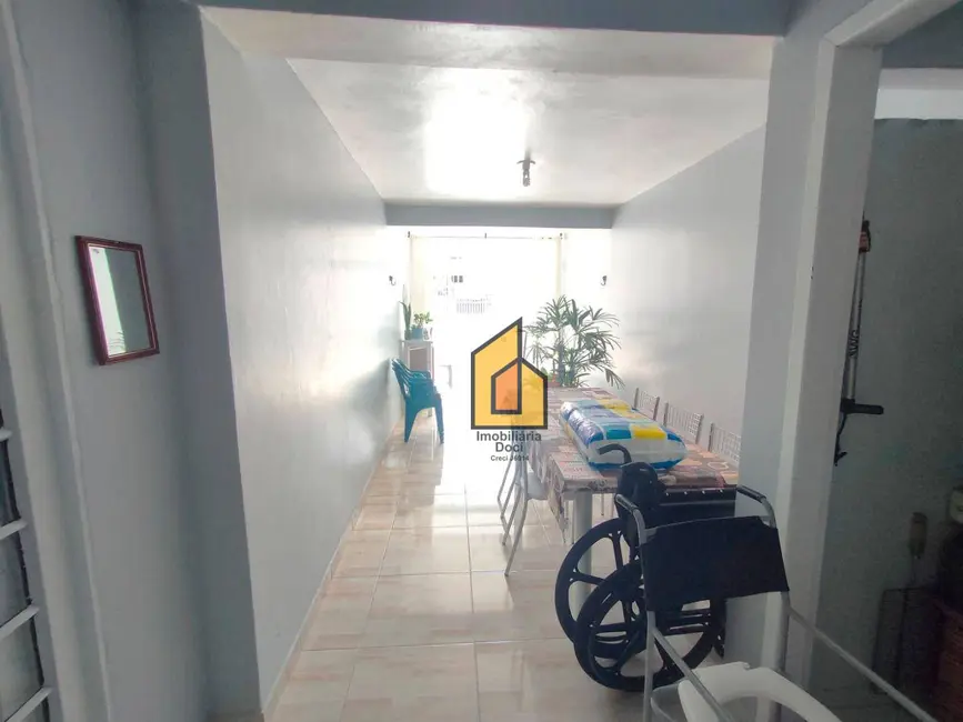 Sobrado com 3 quartos à venda, 240m2 em Fazenda Velha, Araucaria - PR - imagem 6 Foto 6 de Sobrado com 3 quartos à venda, 240m2 em Fazenda Velha, Araucaria - PR