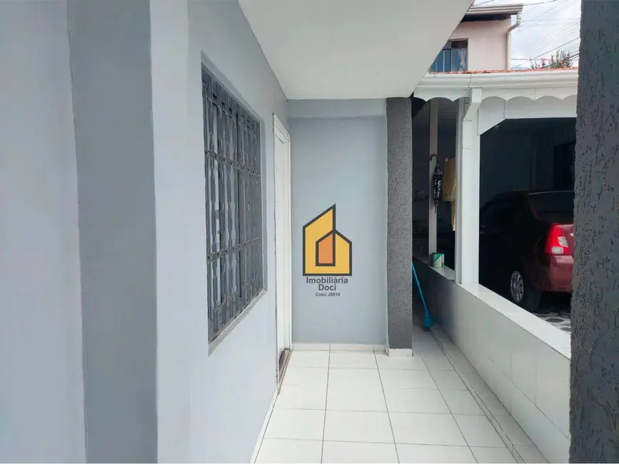 Sobrado com 3 quartos à venda, 240m2 em Fazenda Velha, Araucaria - PR - imagem 4 Foto 4 de Sobrado com 3 quartos à venda, 240m2 em Fazenda Velha, Araucaria - PR