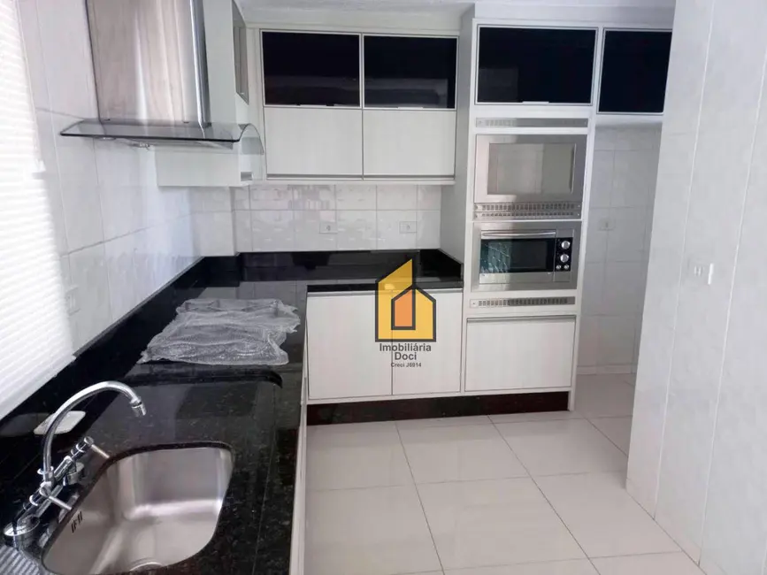 Sobrado com 3 quartos à venda, 144m2 em Iguaçu, Araucaria - PR - imagem 9 Foto 9 de Sobrado com 3 quartos à venda, 144m2 em Iguaçu, Araucaria - PR