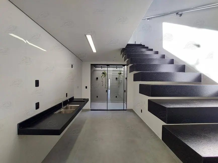 Foto 7 de Casa com 3 quartos à venda, 139m2 em Itarare - SP