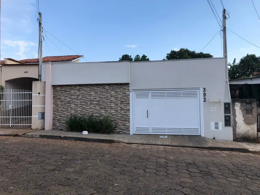 Foto 3 de Casa com 2 quartos à venda, 138m2 em Itarare - SP