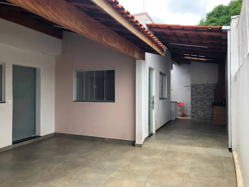 Foto 7 de Casa com 2 quartos à venda, 138m2 em Itarare - SP