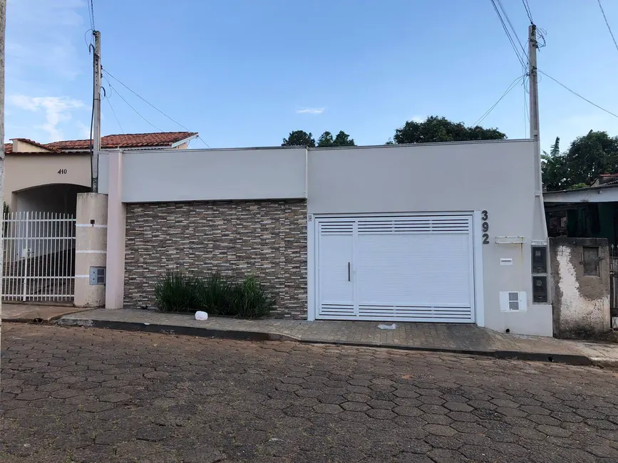Foto 4 de Casa com 2 quartos à venda, 138m2 em Itarare - SP