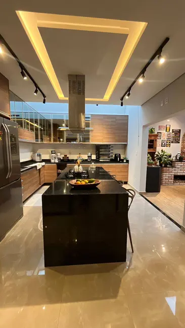 Foto 6 de Casa com 3 quartos à venda, 160m2 em Itarare - SP