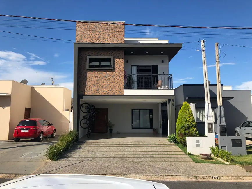 Foto 1 de Casa com 3 quartos à venda, 160m2 em Itarare - SP