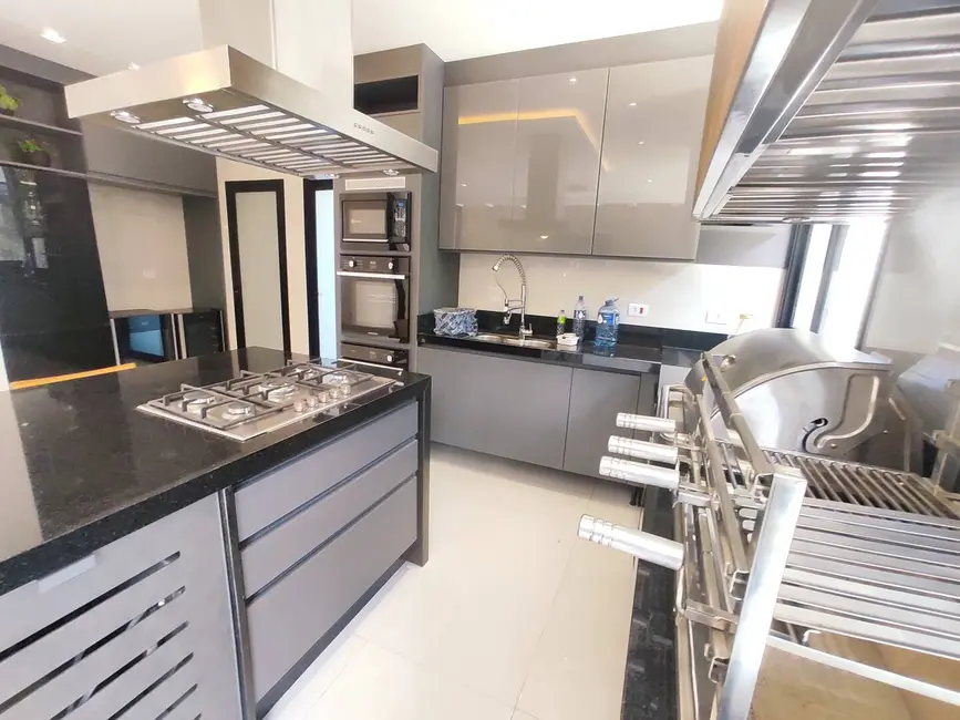 Foto 3 de Casa com 5 quartos à venda, 335m2 em Riviera de São Lourenço, Bertioga - SP