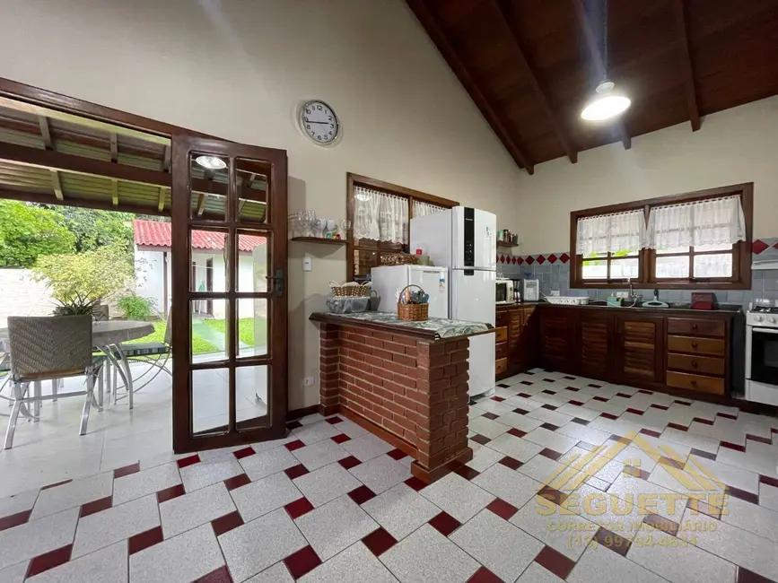 Casa com 3 quartos à venda, 234m2 em Riviera de São Lourenço, Bertioga - SP - imagem 8 Foto 8 de Casa com 3 quartos à venda, 234m2 em Riviera de São Lourenço, Bertioga - SP