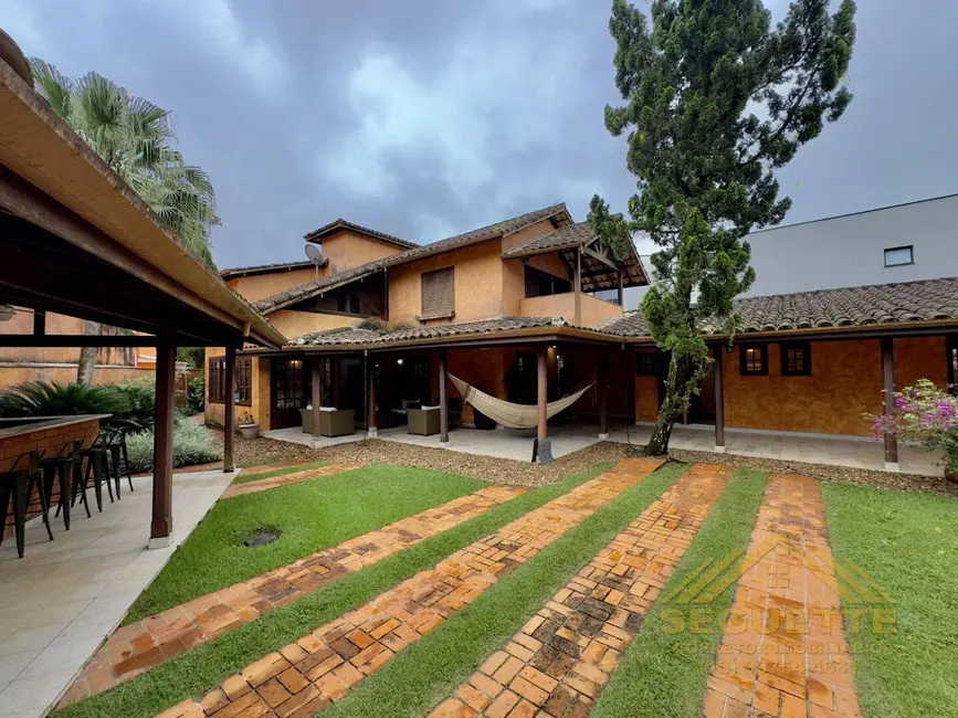 Foto 4 de Casa com 6 quartos à venda, 1107m2 em Riviera de São Lourenço, Bertioga - SP