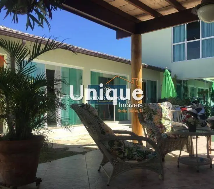 Foto 2 de Casa com 4 quartos à venda, 300m2 em Peró, Cabo Frio - RJ
