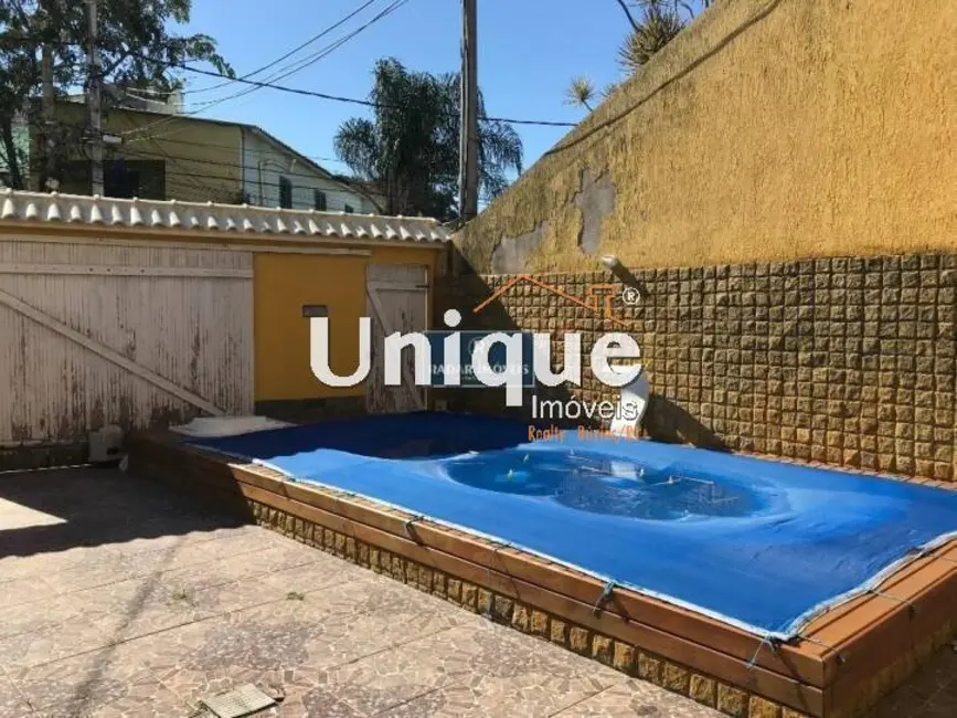 Foto 3 de Casa com 3 quartos à venda, 180m2 em Parque Burle, Cabo Frio - RJ