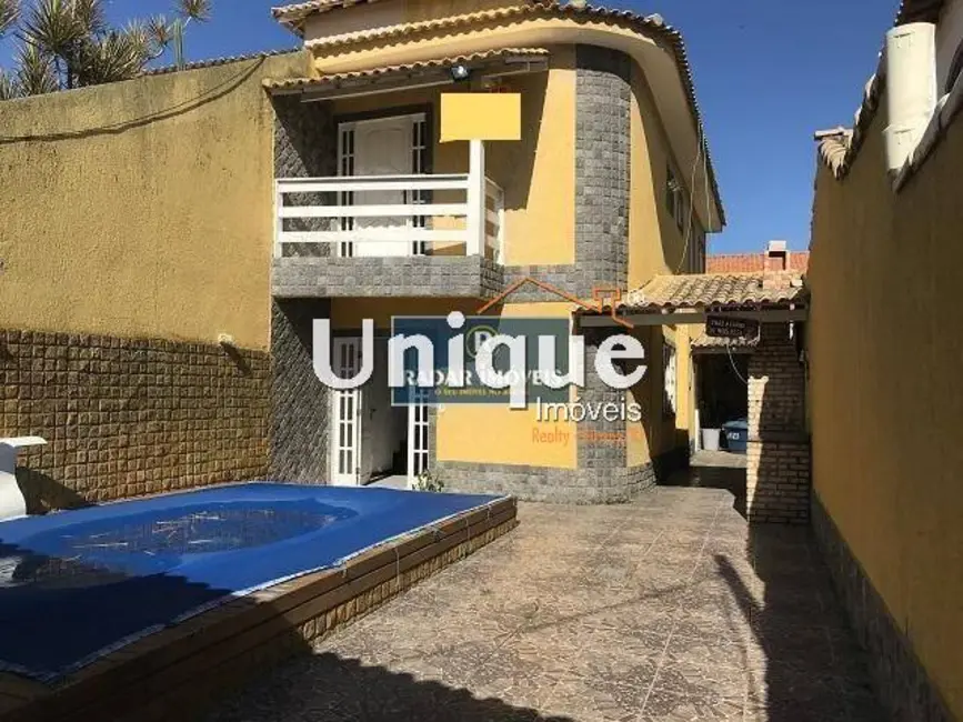 Foto 2 de Casa com 3 quartos à venda, 180m2 em Parque Burle, Cabo Frio - RJ