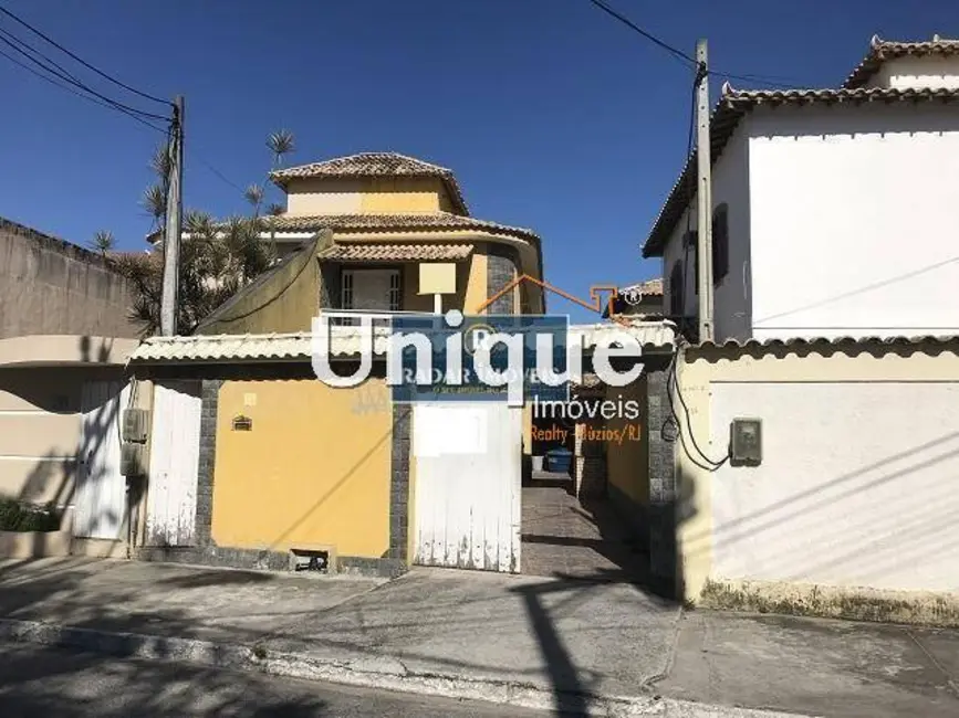 Foto 1 de Casa com 3 quartos à venda, 180m2 em Parque Burle, Cabo Frio - RJ