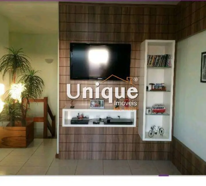 Foto 4 de Cobertura com 3 quartos à venda, 115m2 em Vila Nova, Cabo Frio - RJ