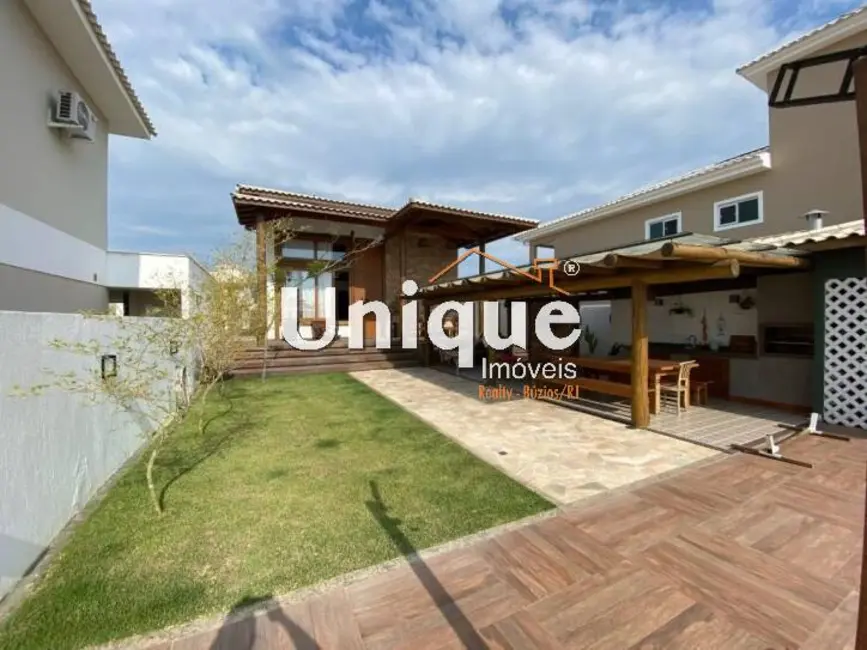 Casa com 3 quartos à venda, 598m2 em Nova São Pedro, Sao Pedro Da Aldeia - RJ - imagem 3 Foto 3 de Casa com 3 quartos à venda, 598m2 em Nova São Pedro, Sao Pedro Da Aldeia - RJ