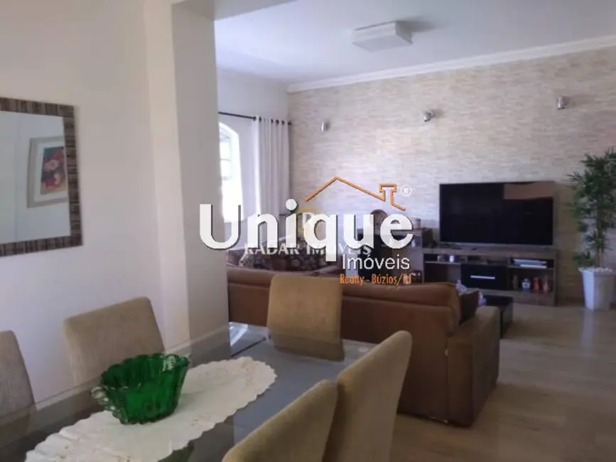 Casa com 5 quartos à venda, 360m2 em Centro, Sao Pedro Da Aldeia - RJ - imagem 6 Foto 6 de Casa com 5 quartos à venda, 360m2 em Centro, Sao Pedro Da Aldeia - RJ