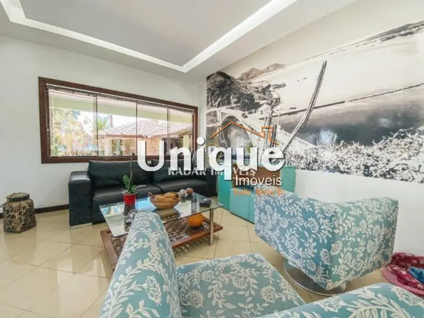Foto 5 de Casa com 5 quartos à venda, 330m2 em Praia do Siqueira, Cabo Frio - RJ