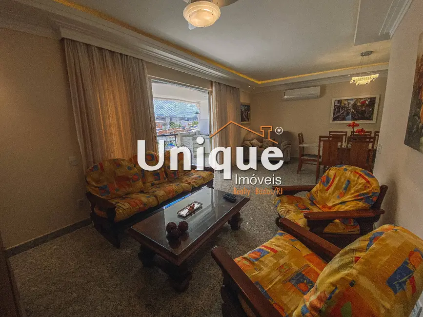 Foto 2 de Apartamento com 4 quartos à venda, 180m2 em Centro, Cabo Frio - RJ