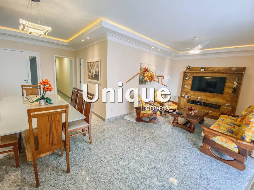 Apartamento com 4 quartos à venda, 180m2 em Centro, Cabo Frio - RJ - imagem 5 Foto 5 de Apartamento com 4 quartos à venda, 180m2 em Centro, Cabo Frio - RJ