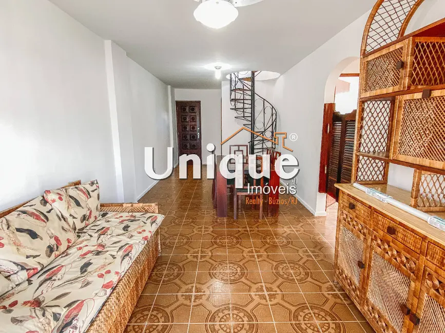 Cobertura com 3 quartos à venda, 200m2 em São Bento, Cabo Frio - RJ - imagem 2 Foto 2 de Cobertura com 3 quartos à venda, 200m2 em São Bento, Cabo Frio - RJ