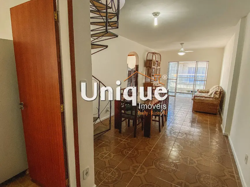 Cobertura com 3 quartos à venda, 200m2 em São Bento, Cabo Frio - RJ - imagem 3 Foto 3 de Cobertura com 3 quartos à venda, 200m2 em São Bento, Cabo Frio - RJ