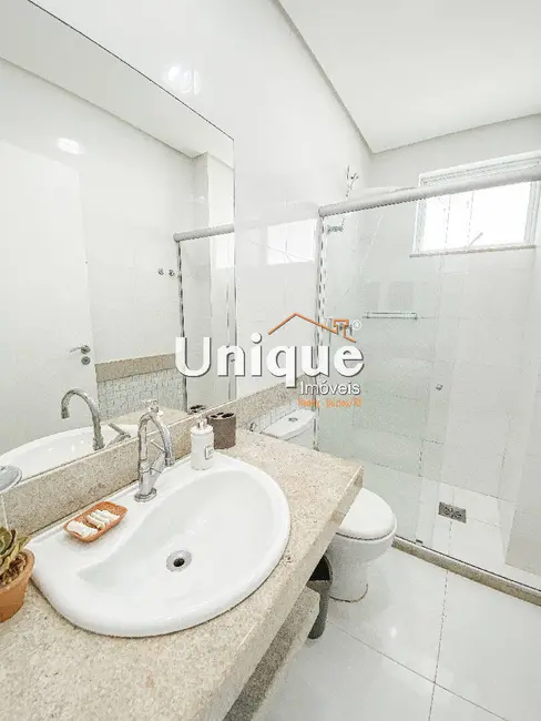 Foto 8 de Apartamento com 3 quartos à venda, 140m2 em Algodoal, Cabo Frio - RJ