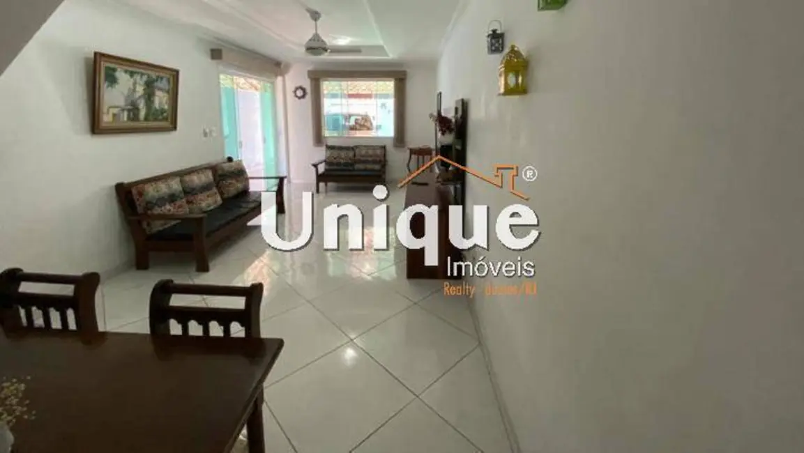 Foto 4 de Casa com 4 quartos à venda, 130m2 em Parque Burle, Cabo Frio - RJ